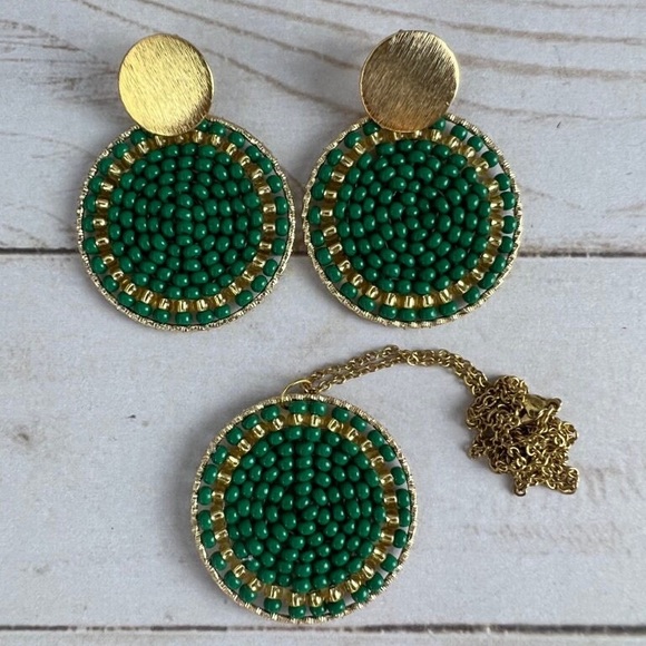 Elegant Gold & Green Beaded Necklace & Matching Earring - Boho Chic Jewelry Set - Picture 2 of 6